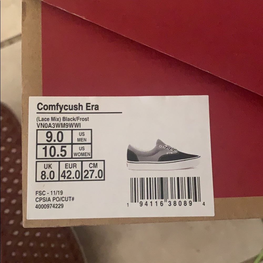 Vans - Picture 3 of 3